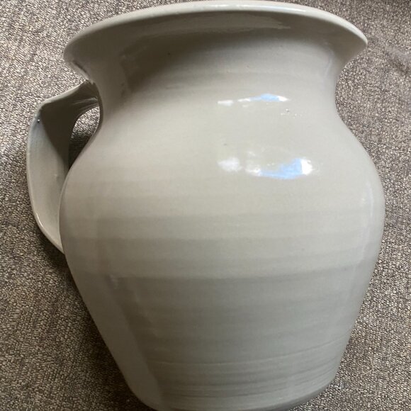 CASEY Vintage PITCHER Handmade POTTERY 6" Made in USA PEAR & GRAPES ~ RARE! - Picture 6 of 7